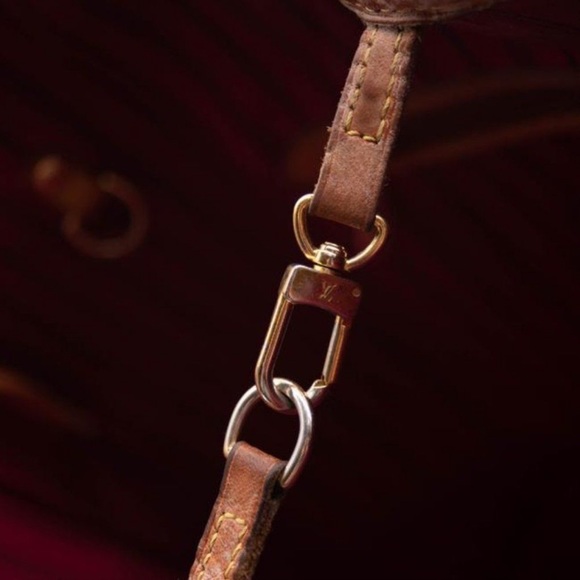 Louis Vuitton Neverfull MM - Picture 12 of 13
